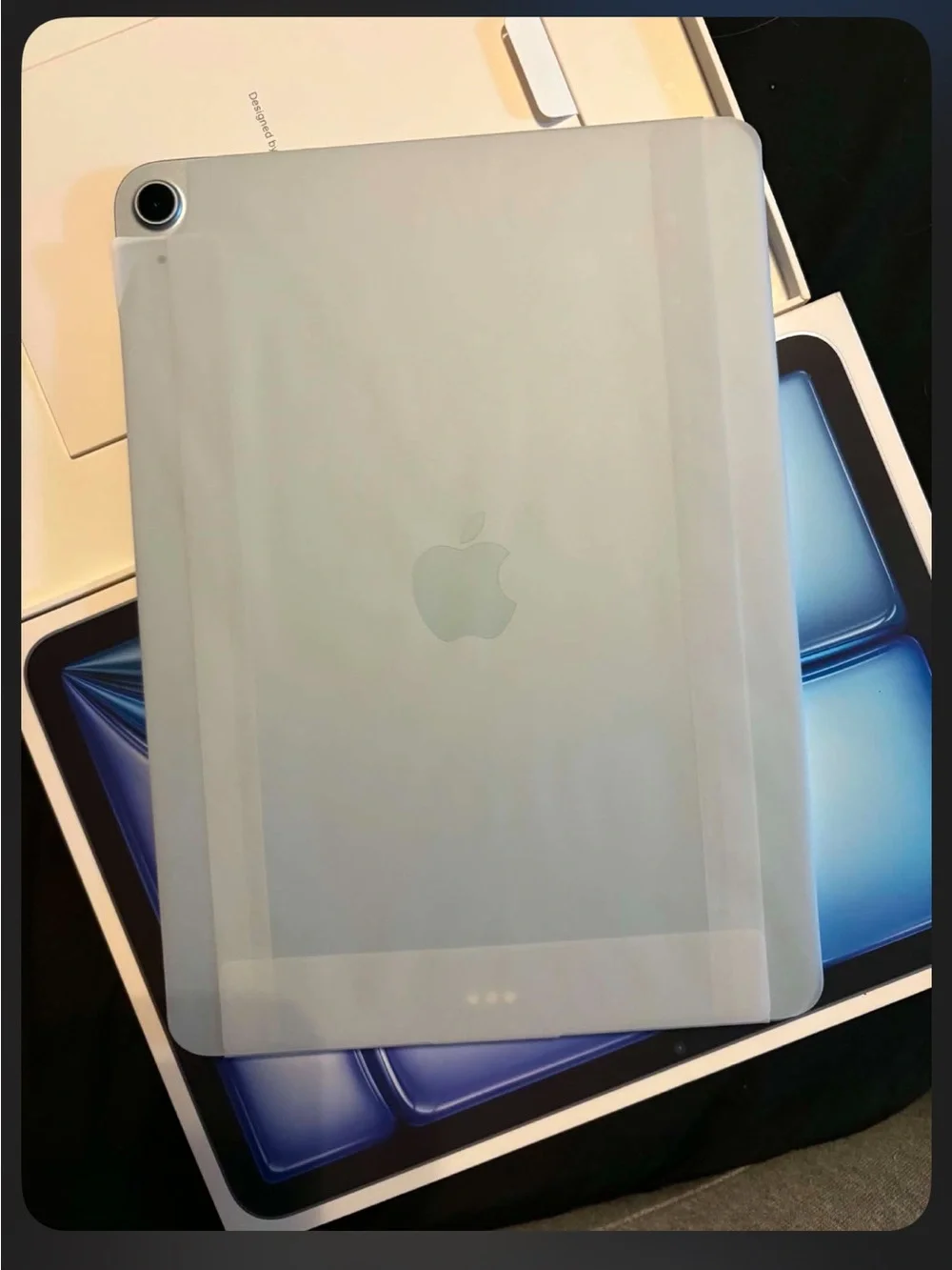 🚨 1 HOUR SALE :  New Apple iPad Air m3 1TB Silver Back with Single Rear Camera